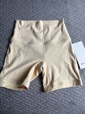 Lululemon Athletica Align No-Line Shorts 6 inch in Buttercream